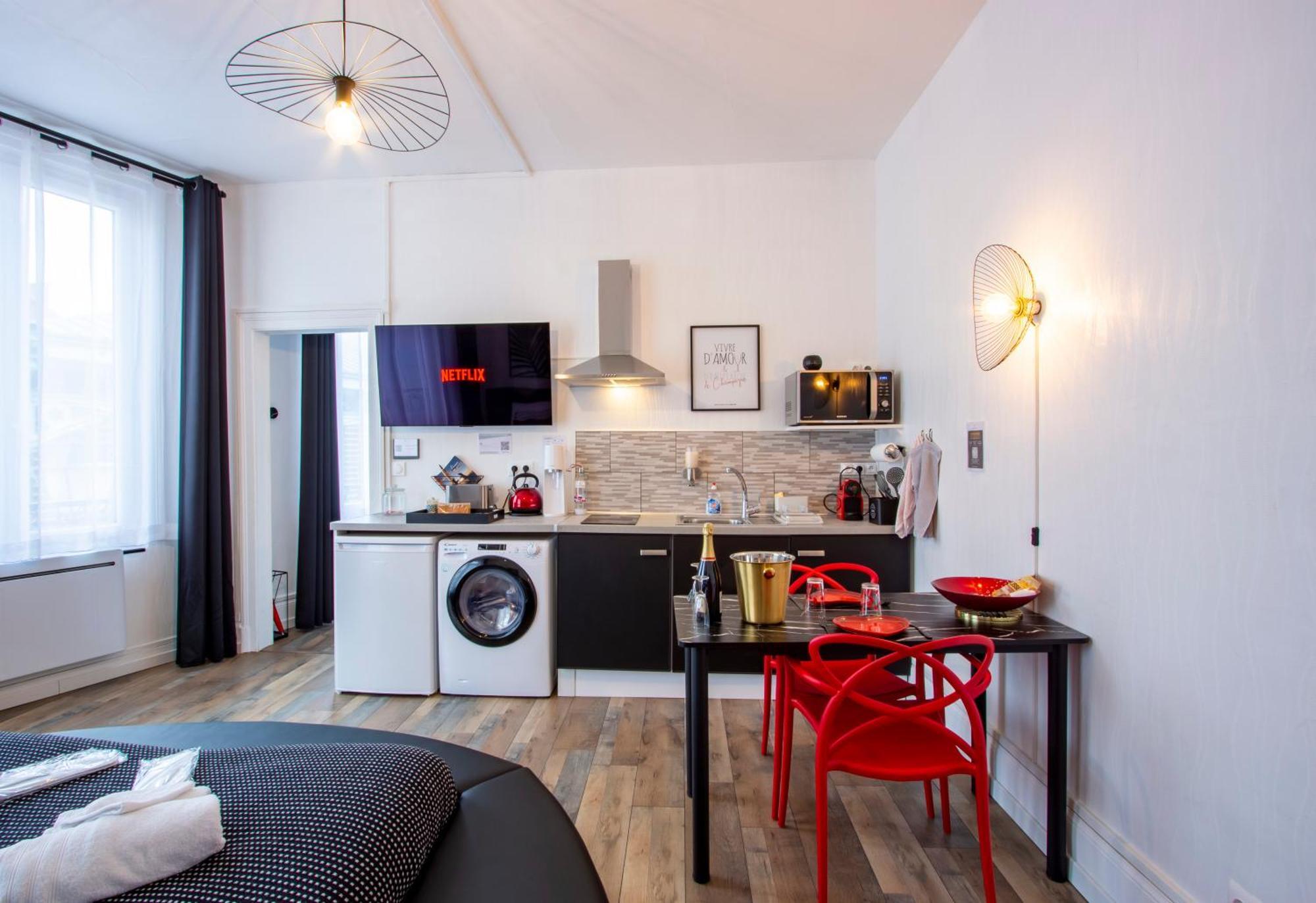 L'Hyper Centre - Netflix & Wifi - Literie Haut De Gamme - Check-In 24H24 - Goodmarning Chalons en Champagne Ngoại thất bức ảnh